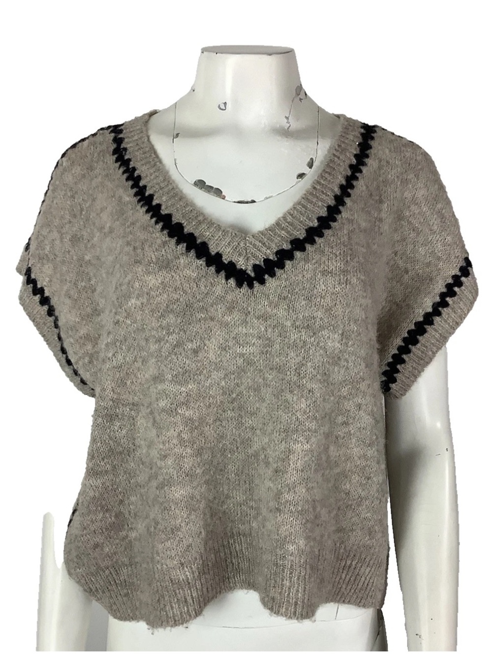 Aaron & Amber Sz S Short Dolman Sleeve Embroidered Trim V Neck Sweater Brown